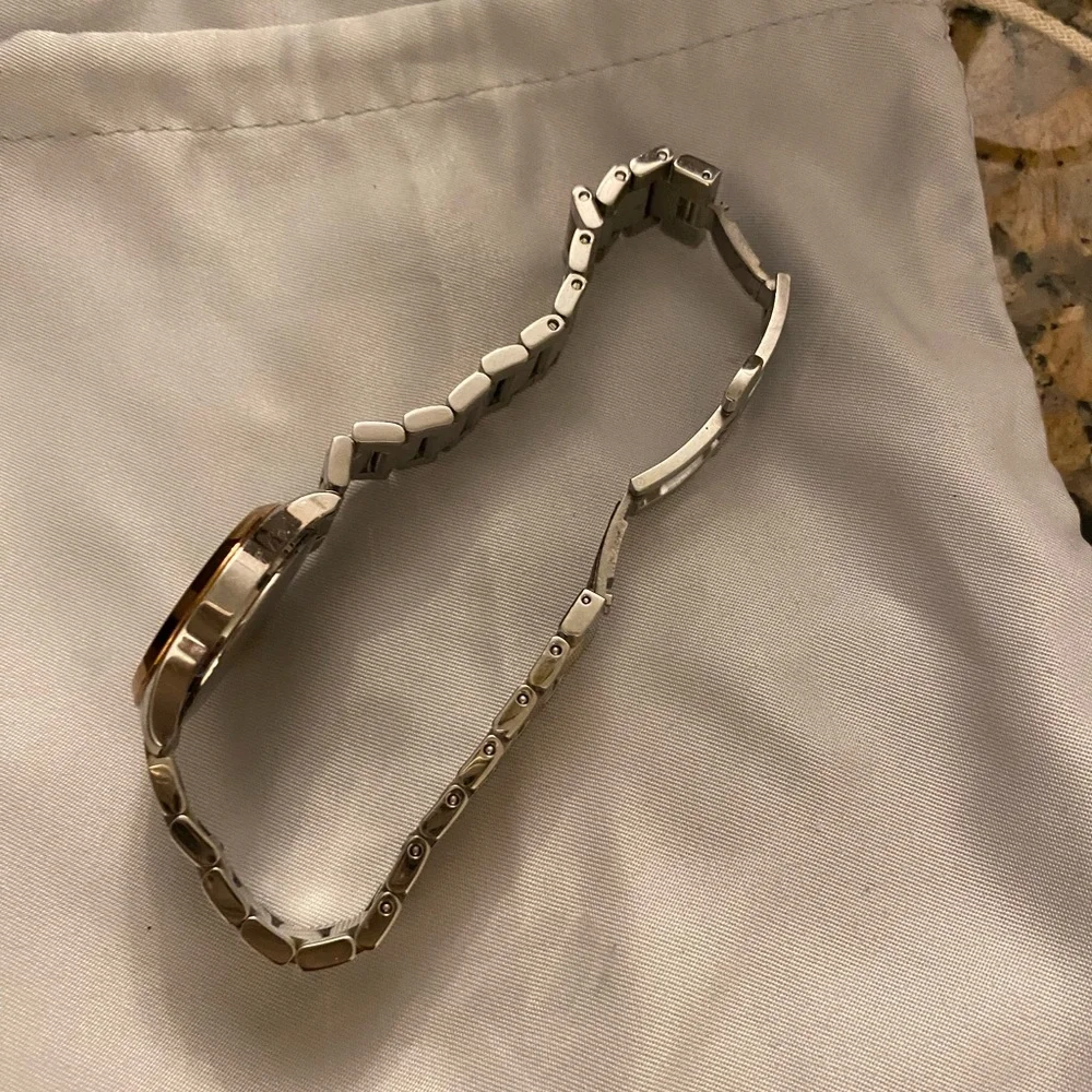Gucci watch - Picture 4 of 8